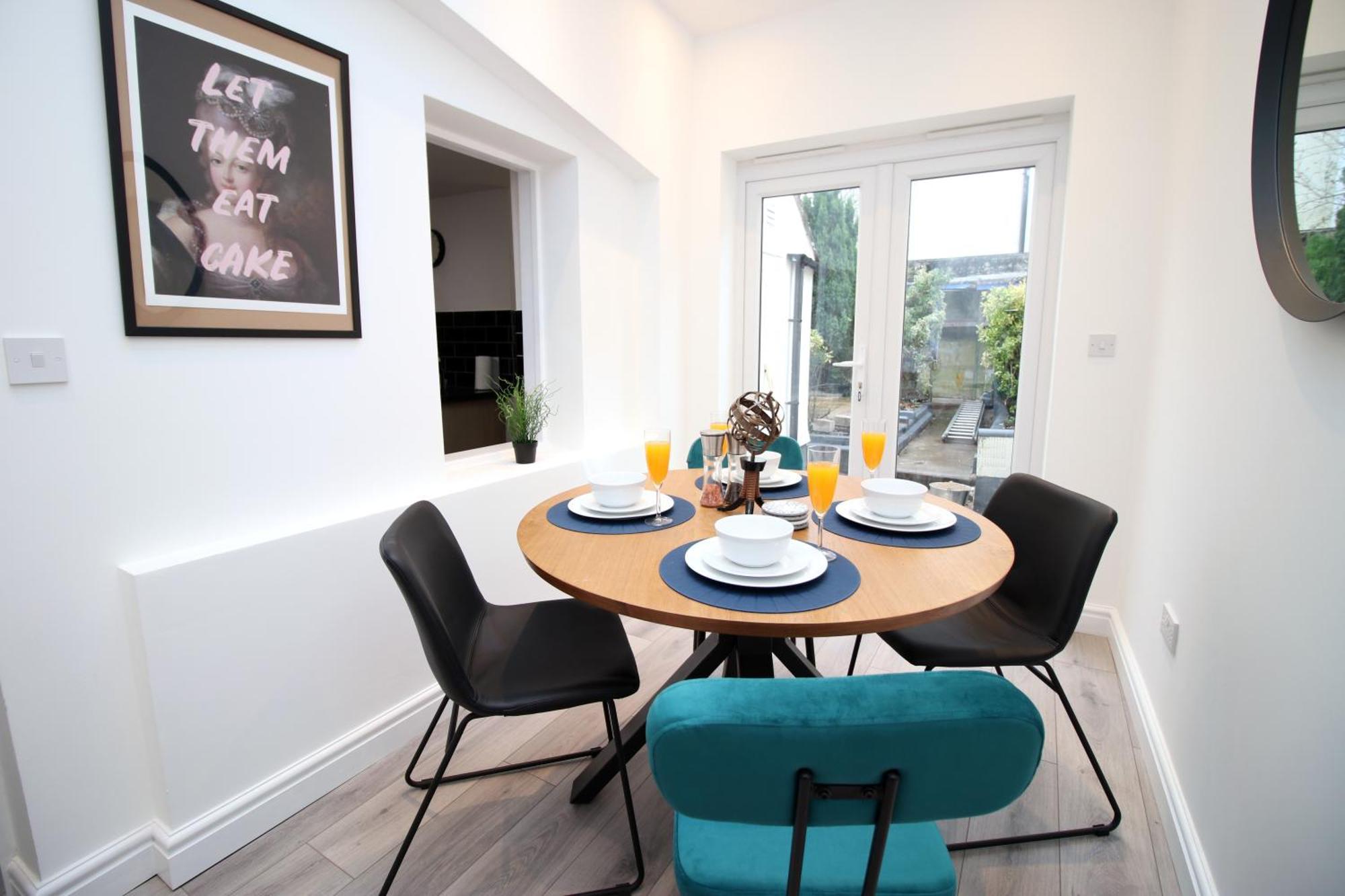 Spacious 4 Bedroom House - Moira Lodge By Ty Sa Cardiff Eksteriør billede